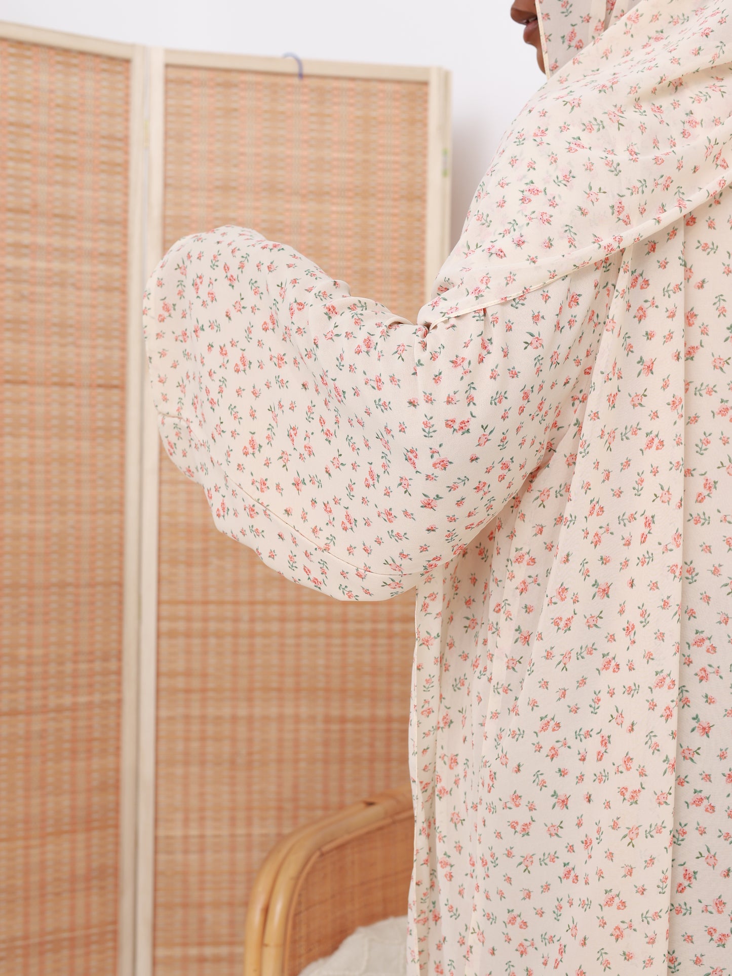 Rose Bloom Printed Abaya