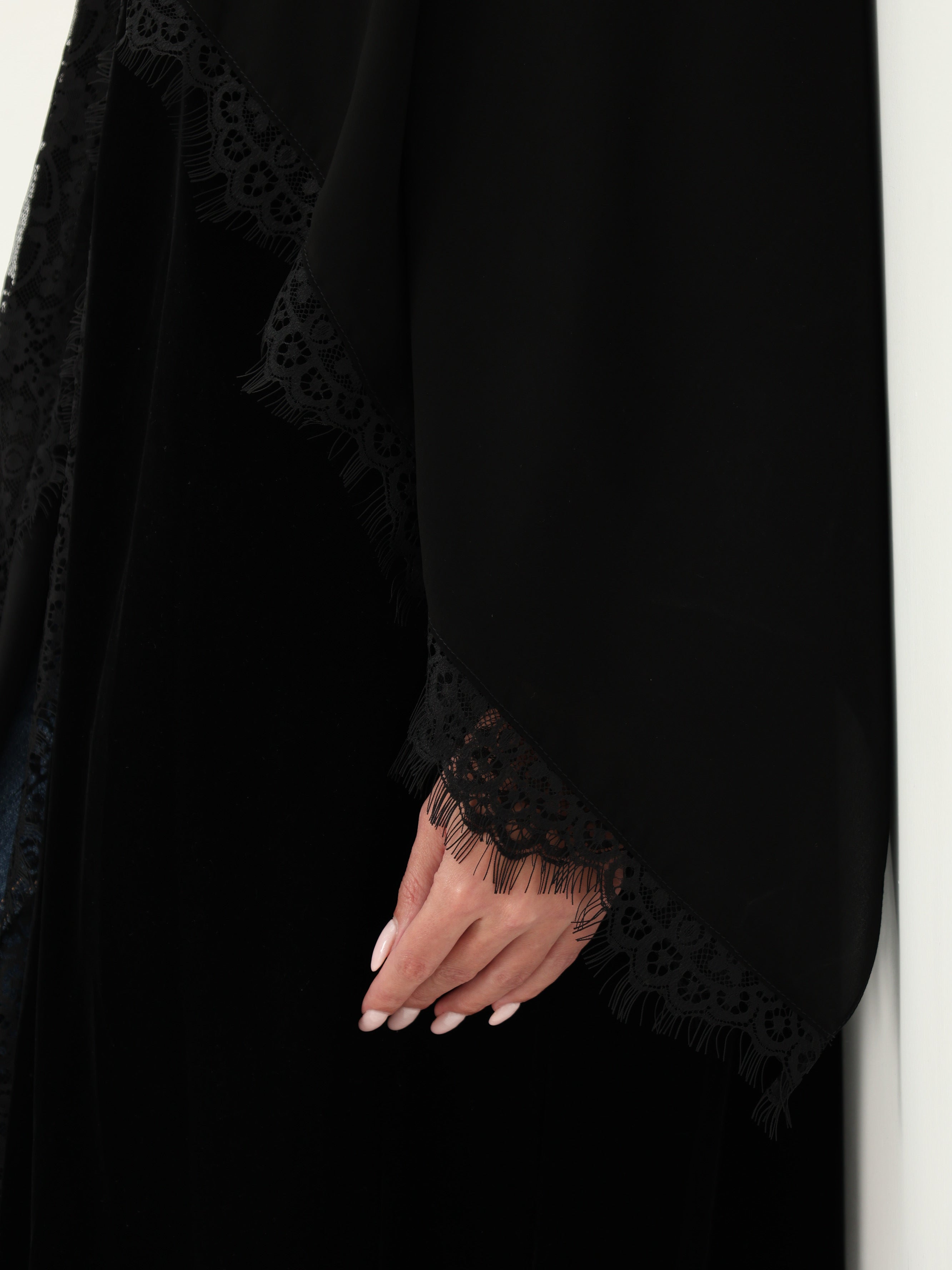 LAYALI VELVET ABAYA - BLACK