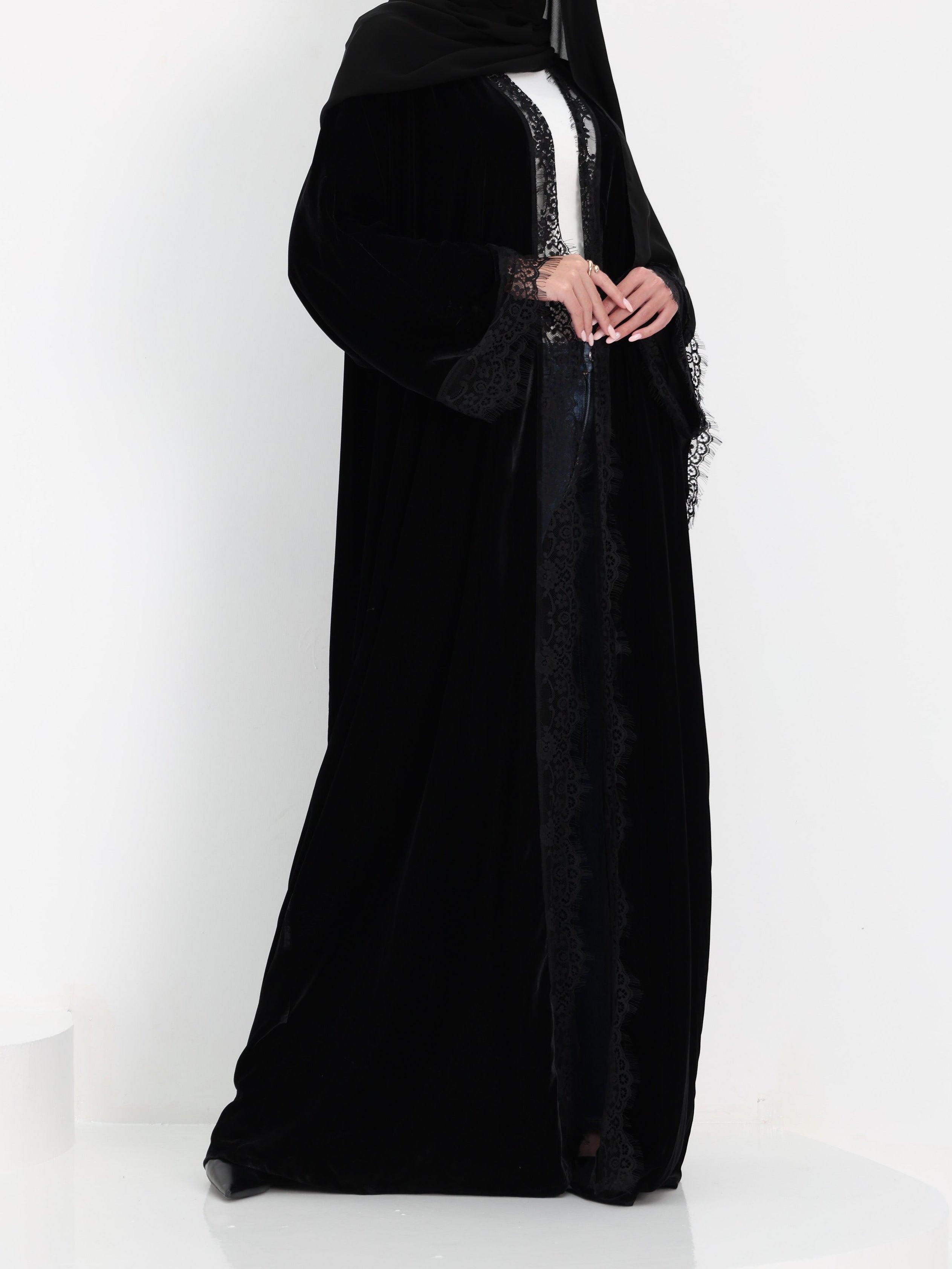 LAYALI VELVET ABAYA - BLACK