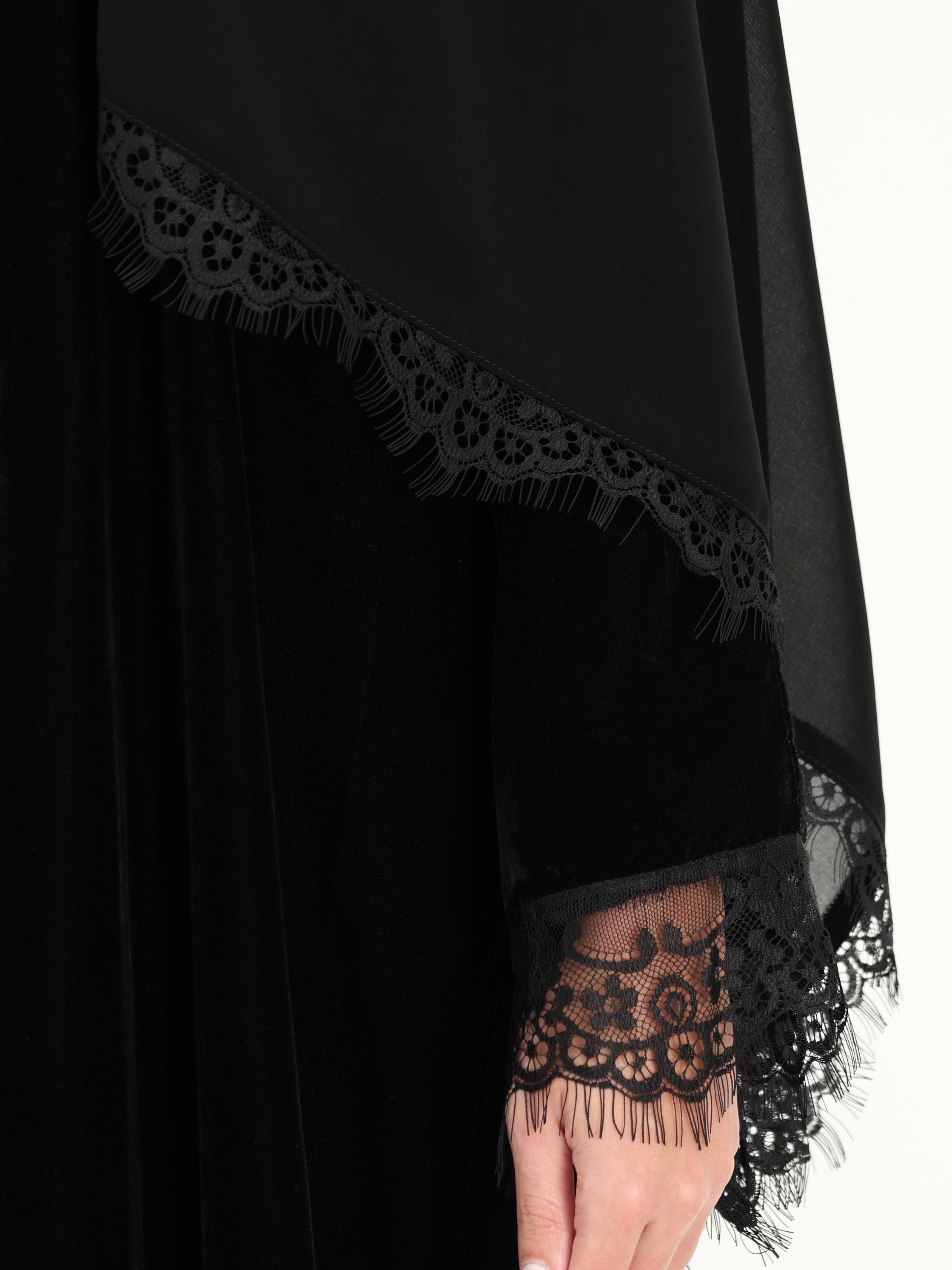 LAYALI VELVET ABAYA - BLACK