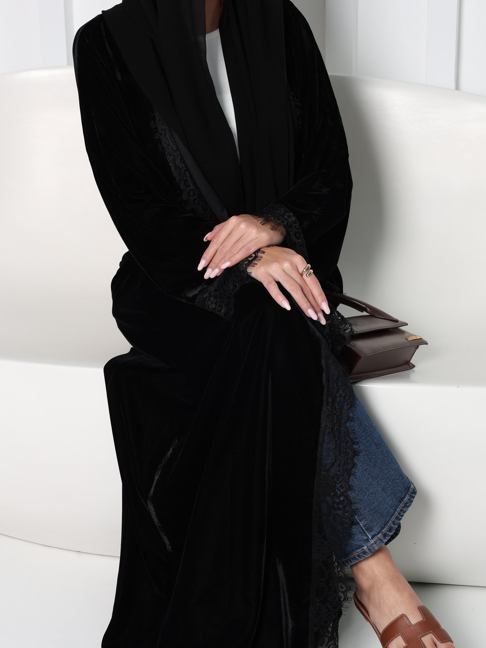 LAYALI VELVET ABAYA - BLACK