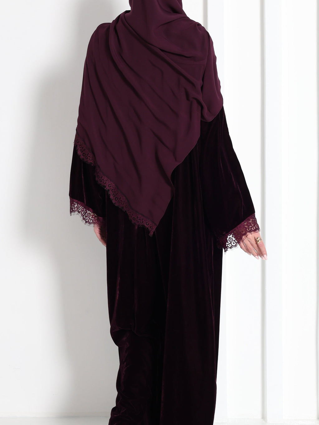 LAYALI VELVET ABAYA - PLUM
